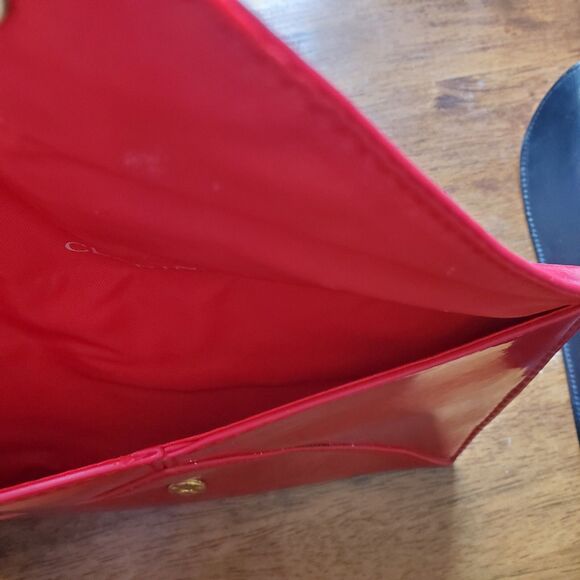 Vintage CLARINS Red Envelope Clutch Purse Cosmetic Bag, faux patent leather - Picture 3 of 5